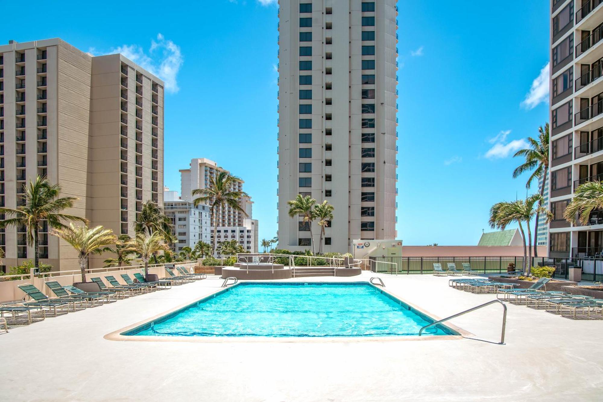Waikiki Banyan 1Br With Great Ocean Views, Steps To Beach & Parking! Honolulu Exterior photo